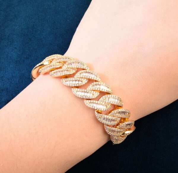 IMG_20221020_144634 Baguette & Round Moissanite Diamond Clustered Miami Cuban Link Bracelet, High Quality Cuban Link Chain Bracelet, Moissanite Diamond Bracelet, Stacking Bracelets, Pave Cuban Chain Bracelet