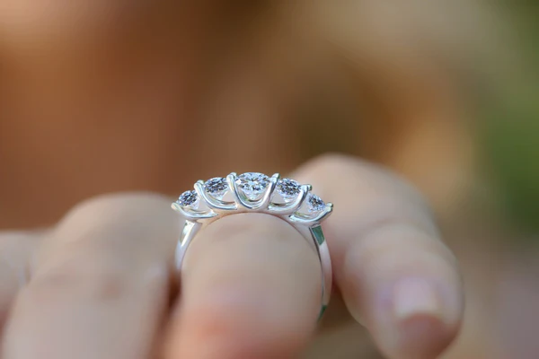 Round 5 Stone Moissanite Solitaire Diamond Engagement Ring, Sterling Silver Moissanite Diamond Wedding Ring For Bridal, 10K/14K Gold Anniversary Diamond Ring For Gift