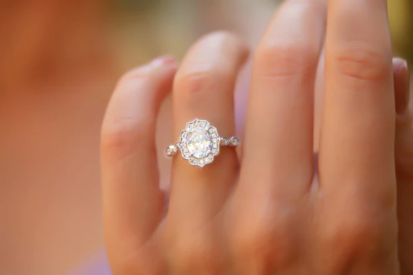 Oval Moissanite Halo Diamond Engagement Ring, Sterling Silver Moissanite Diamond Wedding Ring For Bridal, 10K/14K Gold Anniversary Diamond Ring For Gift