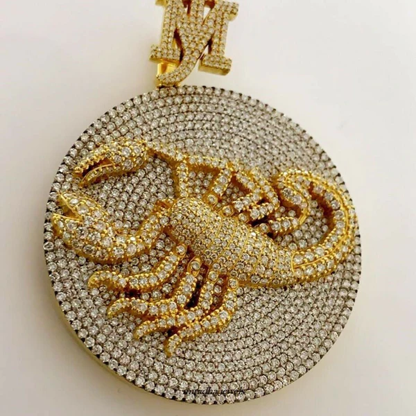 Round VVS Diamond SCORPION Customized Pendant, Customized Letter Diamond Pendant, Full Iced Out Diamond Hip Hop Charm Pendant