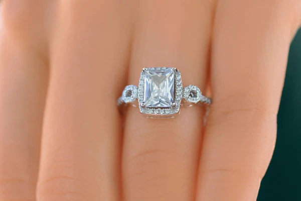 Radiant Moissanite Halo Diamond Engagement Ring, Sterling Silver Moissanite Diamond Wedding Ring For Bridal, 10K/14K Gold Anniversary Diamond Ring For Gift