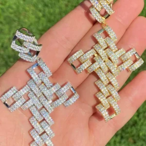 Round VVS Diamond CUBAN CHAIN CROSS Customized Pendant, Customized Religious Diamond Pendant, Full Iced Out Diamond Hip Hop Charm Pendant