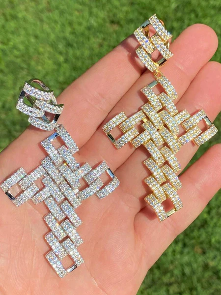 Round VVS Diamond CUBAN CHAIN CROSS Customized Pendant, Customized Religious Diamond Pendant, Full Iced Out Diamond Hip Hop Charm Pendant