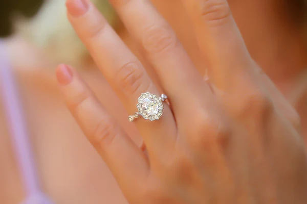 Oval Moissanite Halo Diamond Engagement Ring, Sterling Silver Moissanite Diamond Wedding Ring For Bridal, 10K/14K Gold Anniversary Diamond Ring For Gift