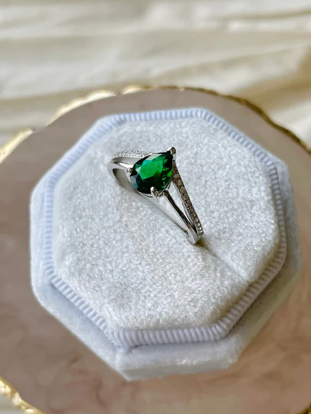 3_5aebf62e-355f-41af-88f8-24e3ff6fdfbf_600x600 Vintage Emerald Pear Shaped Engagement Ring Silver, Tear Drop Emerald Green Twin Band Promise Ring 925 Sterling Silver Birthday Gift for Her