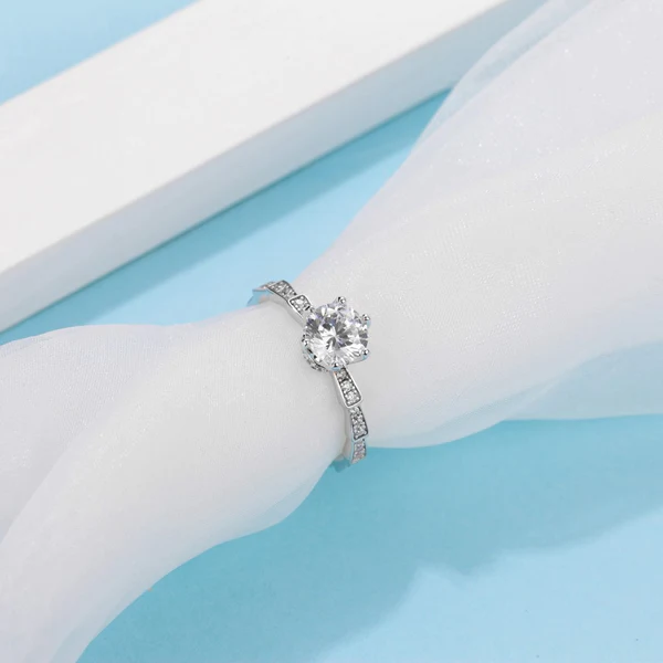 Round Moissanite Solitaire Diamond Engagement Ring, Sterling Silver Moissanite Diamond Wedding Ring For Bridal, 10K/14K Gold Anniversary Diamond Ring For Gift