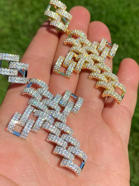 Round VVS Diamond CUBAN CHAIN CROSS Customized Pendant, Customized Religious Diamond Pendant, Full Iced Out Diamond Hip Hop Charm Pendant