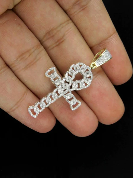 Round VVS Diamond CUBAN CHAIN CROSS Customized Pendant, Customized Religious Diamond Pendant, Full Iced Out Diamond Hip Hop Charm Pendant