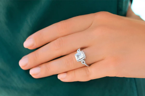 Radiant Moissanite Halo Diamond Engagement Ring, Sterling Silver Moissanite Diamond Wedding Ring For Bridal, 10K/14K Gold Anniversary Diamond Ring For Gift