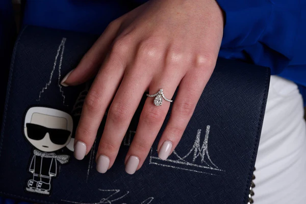 Pear Moissanite Solitaire Diamond Engagement Ring, Sterling Silver Moissanite Diamond Wedding Ring For Bridal, 10K/14K Gold Anniversary Diamond Ring For Gift