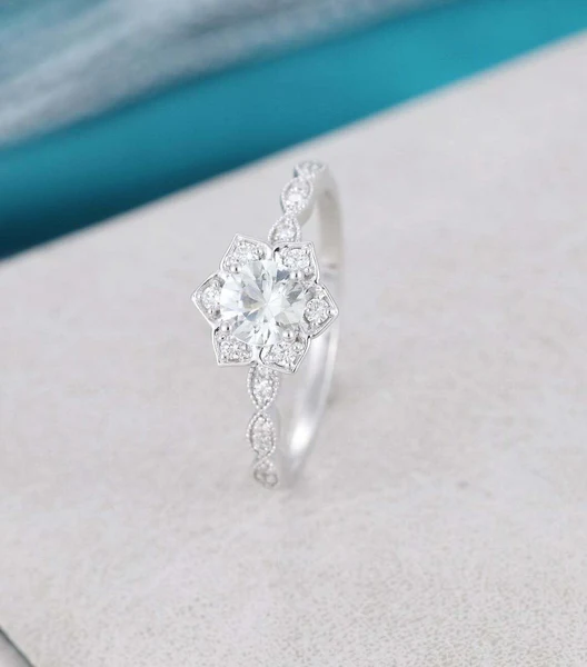 Round Moissanite Solitaire Diamond Engagement Ring, Sterling Silver Moissanite Diamond Wedding Ring For Bridal, 10K/14K Gold Anniversary Diamond Ring For Gift