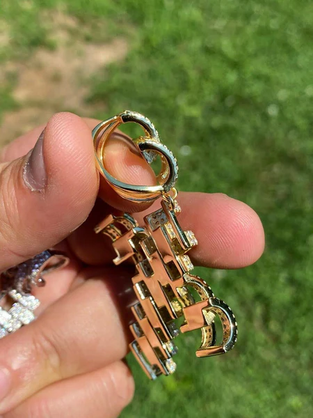 Round VVS Diamond CUBAN CHAIN CROSS Customized Pendant, Customized Religious Diamond Pendant, Full Iced Out Diamond Hip Hop Charm Pendant