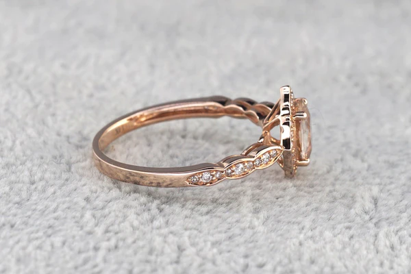 7_c8bde1b5-b36d-4077-97f5-58b3b8ecc5e1_600x600 Oval Pink Morganite Diamond Women Ring, Sterling Silver Halo Diamond Wedding Ring For Bridal, Solid Gold Morganite Ring For Anniversary Gift